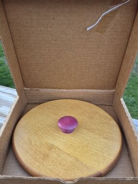 Longaberger Woodcrafts Jingle Bell Lid #57908 Red Knob Replacement Round Basket